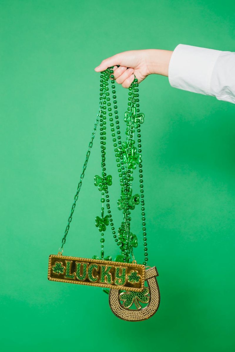 https://www.pexels.com/photo/crop-person-holding-lucky-charms-7083895/